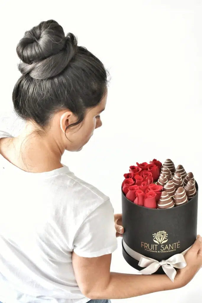 Rosas y fresas con chocolate en Bogotá