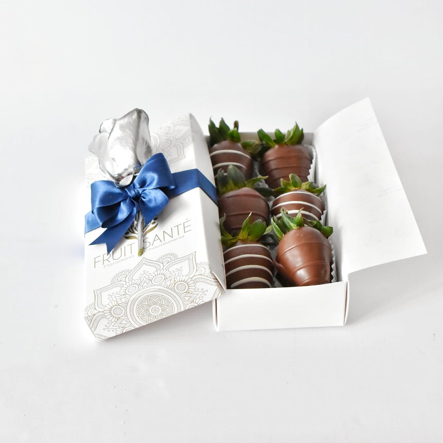 Caja de fresas con chocolate para hombre a domicilio en Bogotá