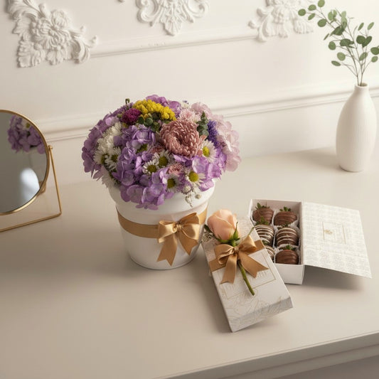 Arreglo de flores y fresas con chocolate en bogota