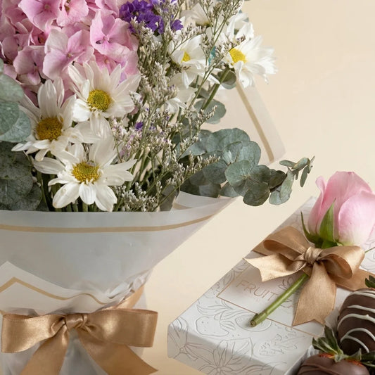 Duo Florencia: Primavera — Bouquet de Hortensia & Fresas con Chocolate