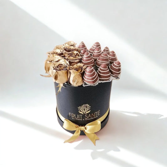 Arreglo de rosas y fresas con chocolatr