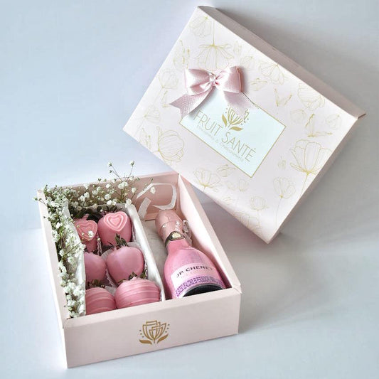 caja de fresas con chocolate elegante con champaña