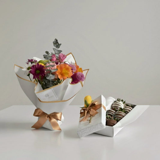 ramo de flores y fresas con chocolate en bogotá