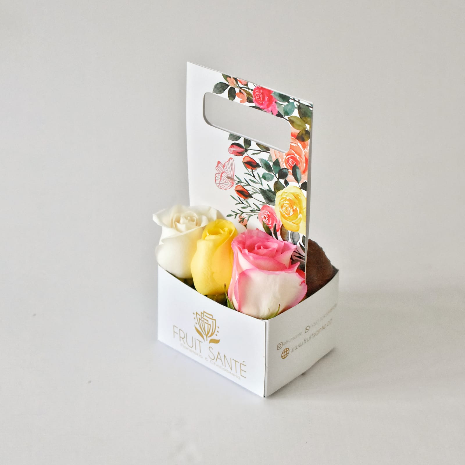 Rosas y fresas con chocolate en Bogotá