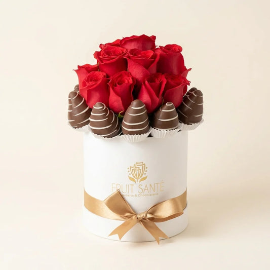 Arreglo de rosas rojas y fresas con chocolate a domicilio en Bogotá