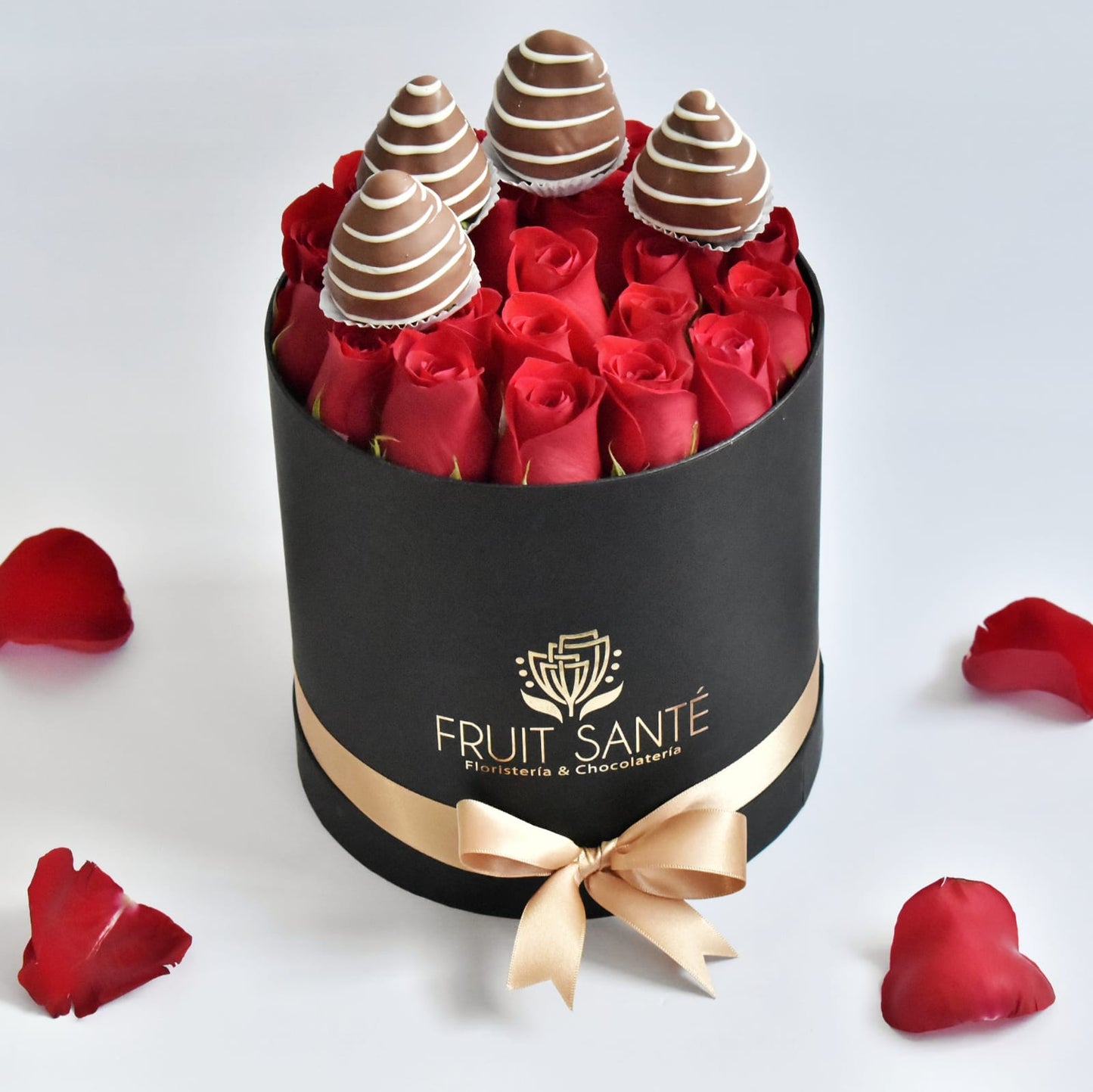 rreglo de Rosas y Fresas con chocolate en bogota