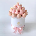 Luxury Tentacion: Arreglo de Rosas rosadas y fresas cubiertas con chocolate rosado