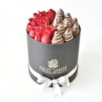 Arreglo de Rosas y Fresas premium con chocolate (Luxury Oslo)