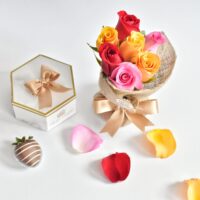 Mini bouquet de rosas + caja de 3 Fresas premium con chocolate (Dúo Florencia Mix)