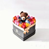 Caja Corazón de 30 Rosas mix de colores + Osito Teddy