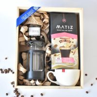 Kit de cafe para Cafeteros: Cafe Matiz con notas a crema de whisky, taza de cafe tradicional, prensa francesa y galletas de cafe