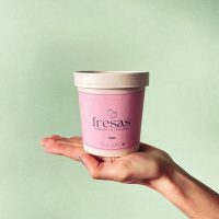 Vaso de Mini Fresas con Doble Capa de Chocolate – El Snack Perfecto para Amantes del Chocolate